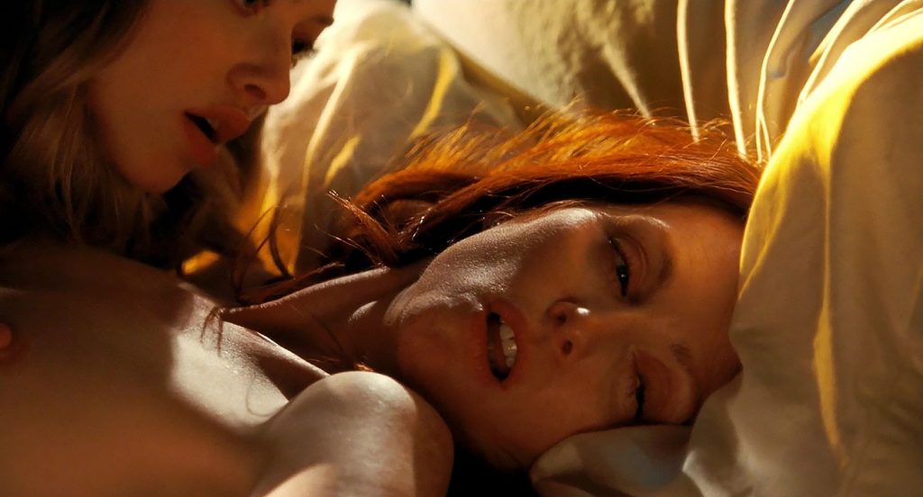 Julianne Moore And Amanda Seyfried Juicy Nipples And Sex From Chloe Scandalpost