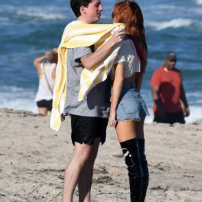 Bella Thorne cuddles with boyfriend