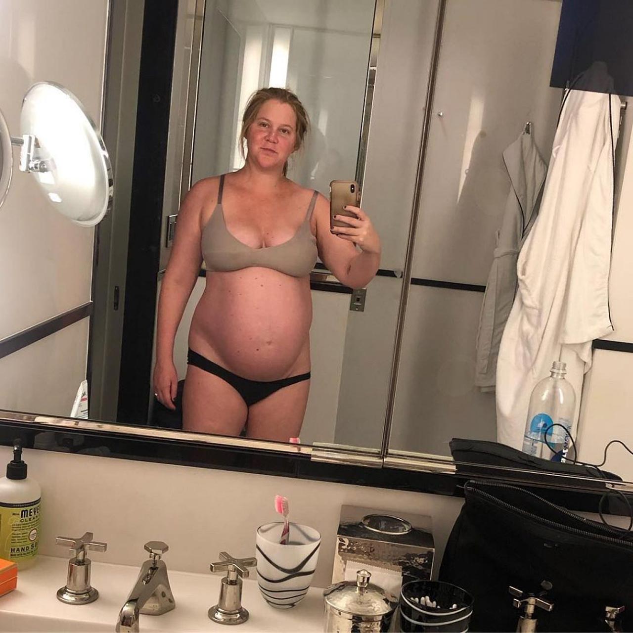 Amy schumer nude pic