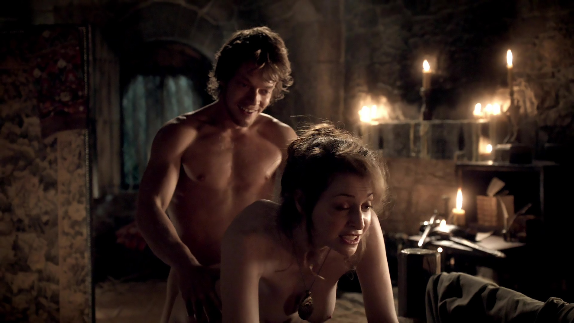 Theon greyjoy naked
