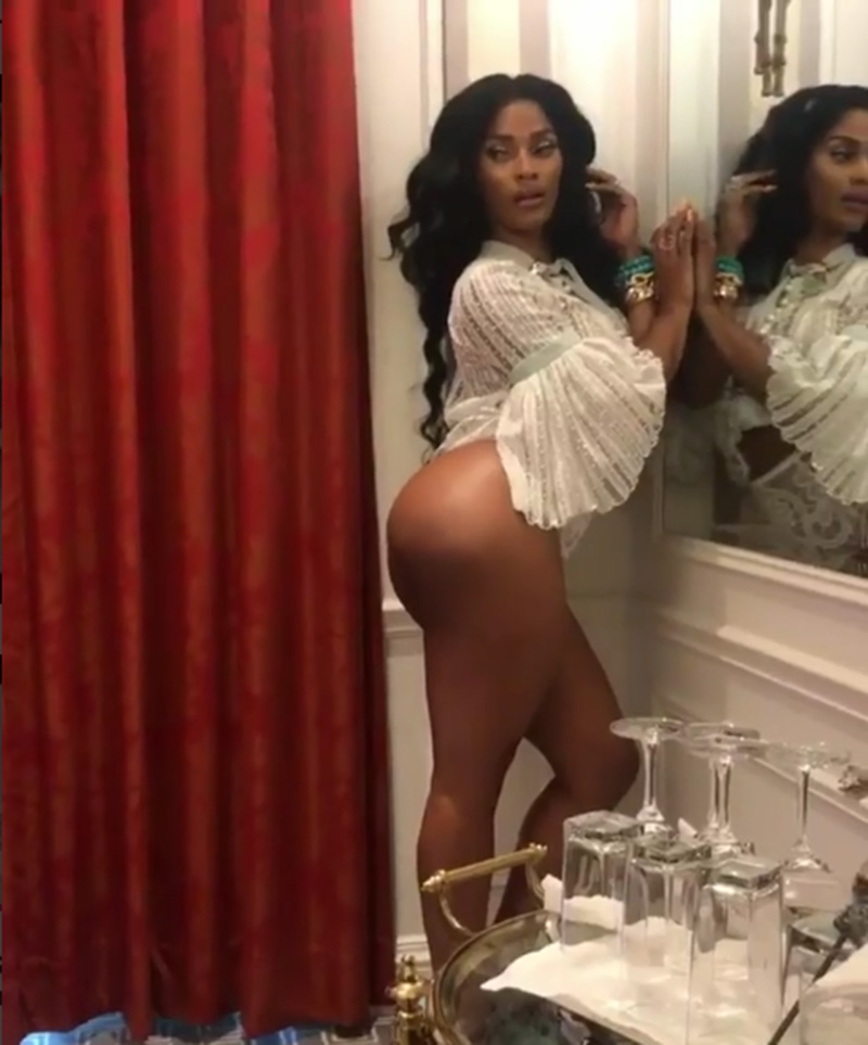 Joseline Hernandez nude ass.