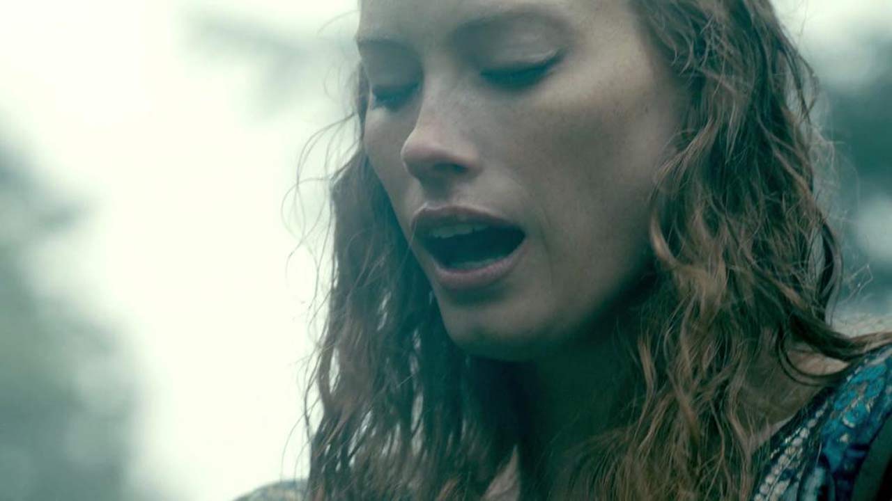 Alyssa Sutherland Nude Porn - Alyssa Sutherland Sex Scene from 'Vikings' - ScandalPost