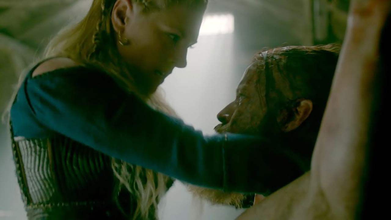 Katheryn Winnick Rides a Slave in 'Vikings' - ScandalPost