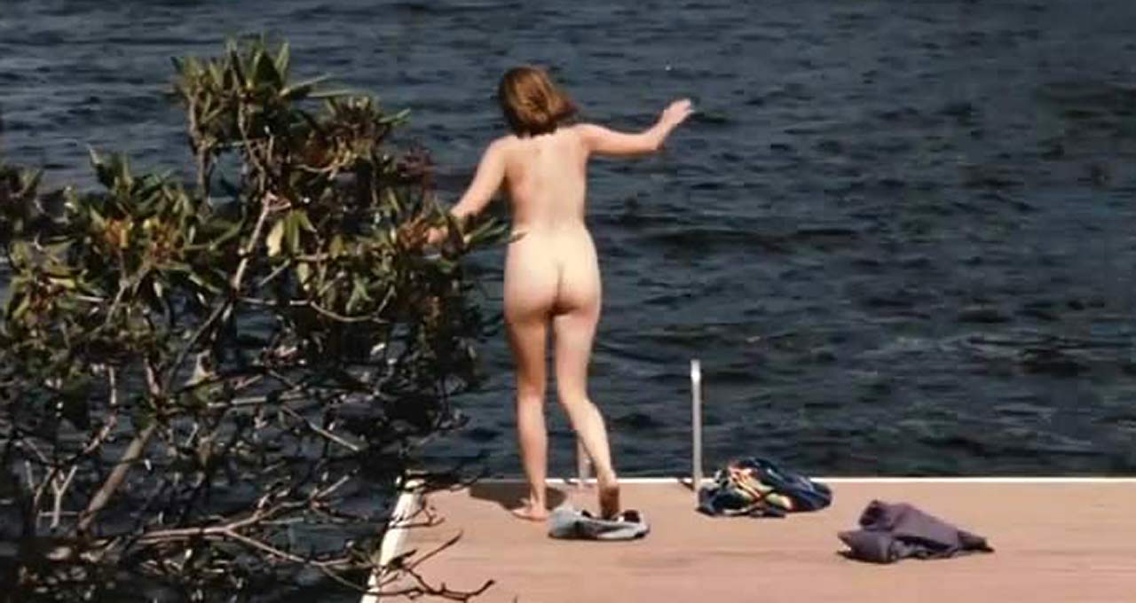 Elizabeth Olsen Nude - Elizabeth Olsen Naked Scene from 'Martha Marcy May Marlene ...