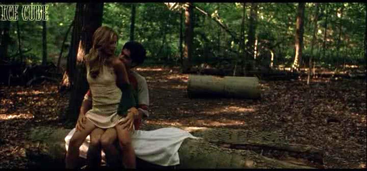 Sarah Michelle Gellar sex scene.