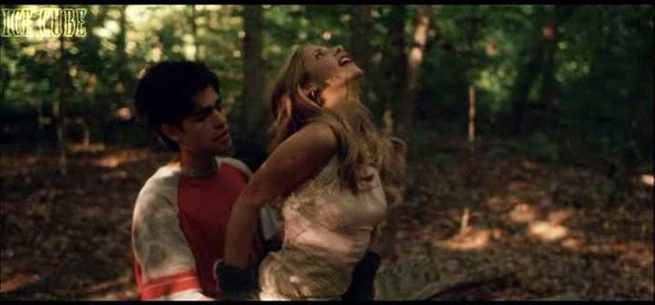 Sarah Michelle Gellar Sex Scene In The Woods Scandalpost