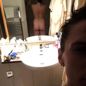Hayley Atwell nude leaked ass in the mirror