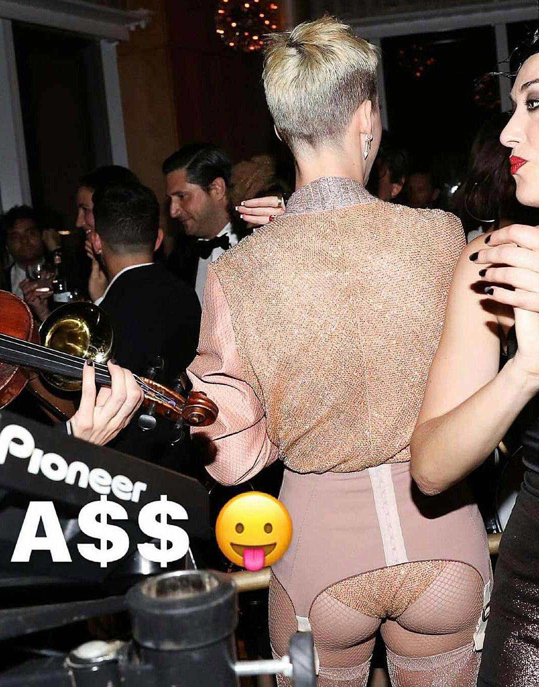 Katy perry butt naked
