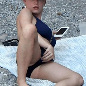 katy perry rubbing herself
