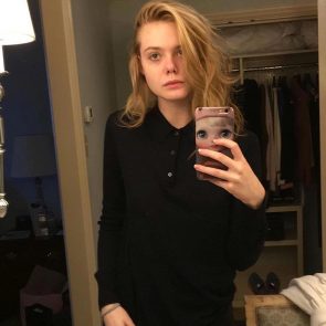 Sexy selfie of Elle Fanning