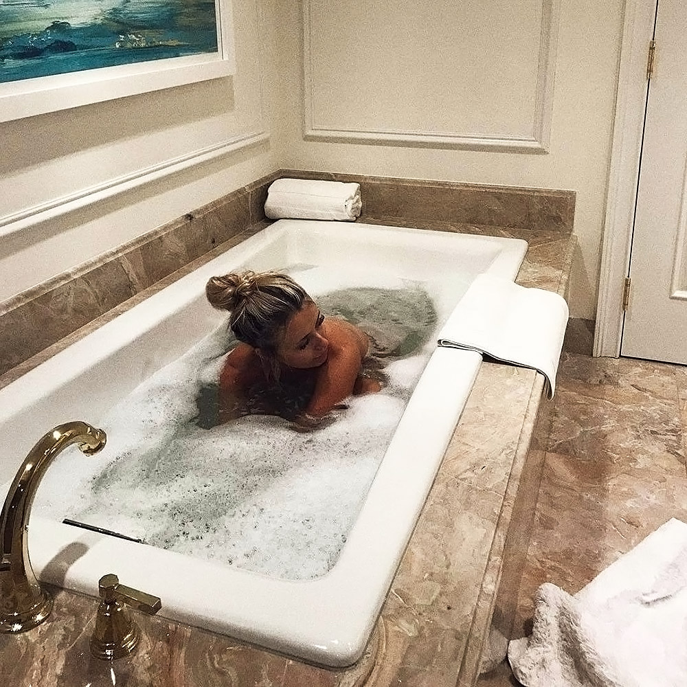 Corinna Kopf naked in bathtub