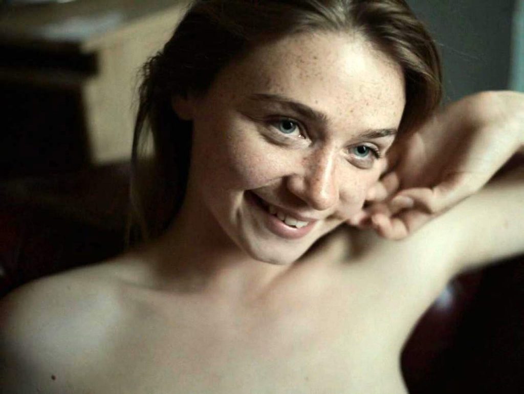 Jessica Barden nude boobs