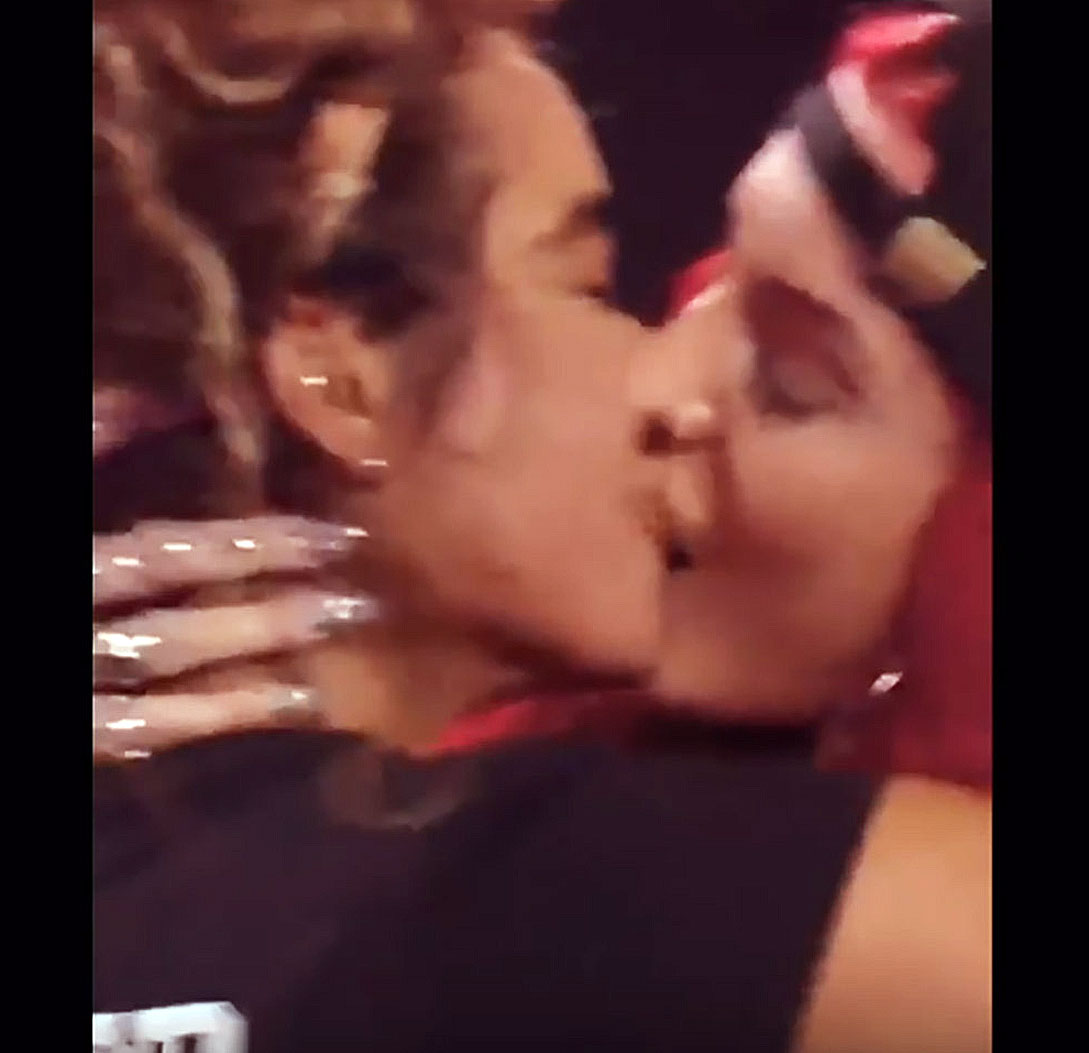Justina valentine lesbian kiss