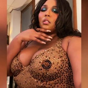 Lizzo nude boobs