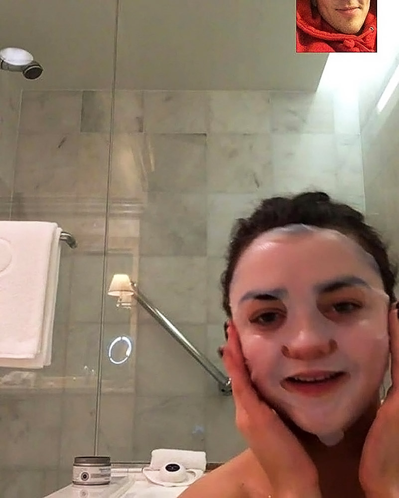 Maisie Williams Nude Leaked Pictures.