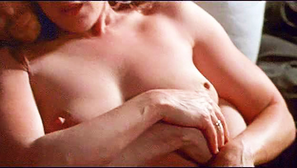 Elizabeth Perkins nude boobs scene.