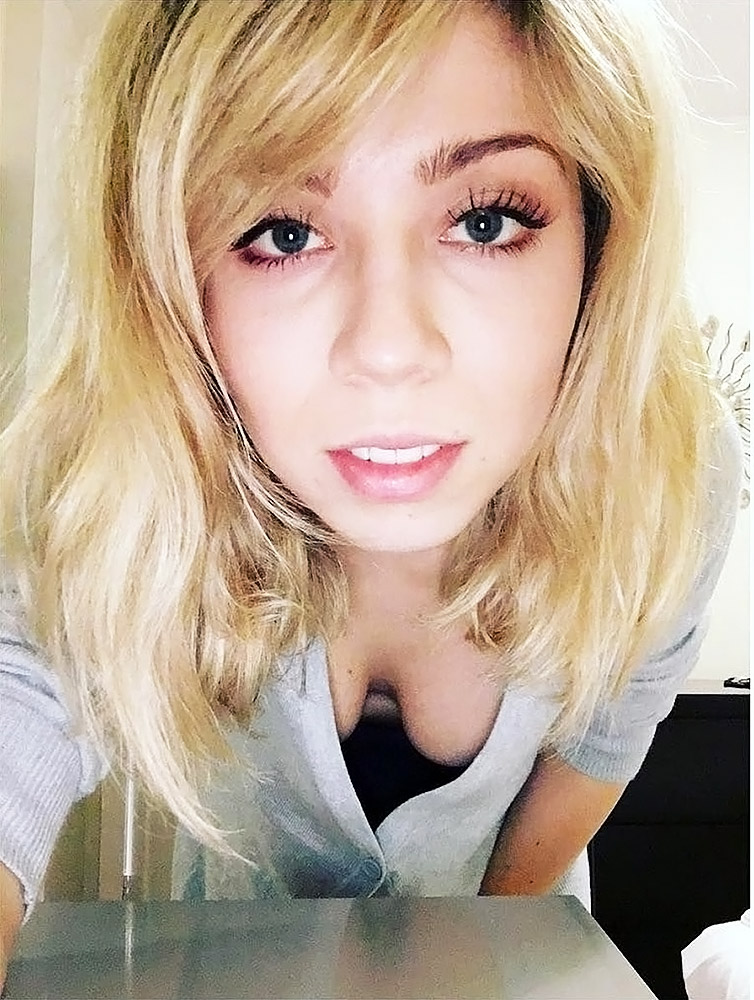 Jennette Mccurdy Nude Leaked Pics.