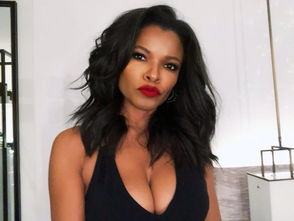 Keesha Sharp cleavage