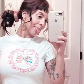 Melanie Martinez sexy selfie