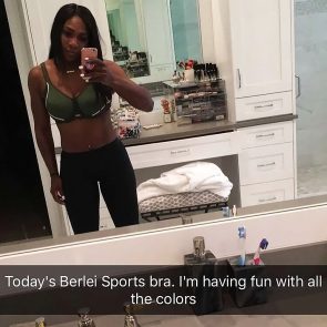 Serena Williams strips naked