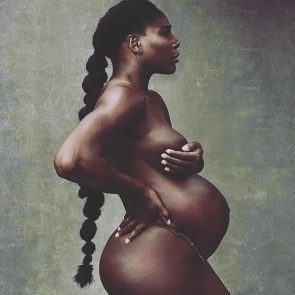 Serena Williams naked with her pregnant belly