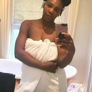 Serena Williams nude selfie leaked