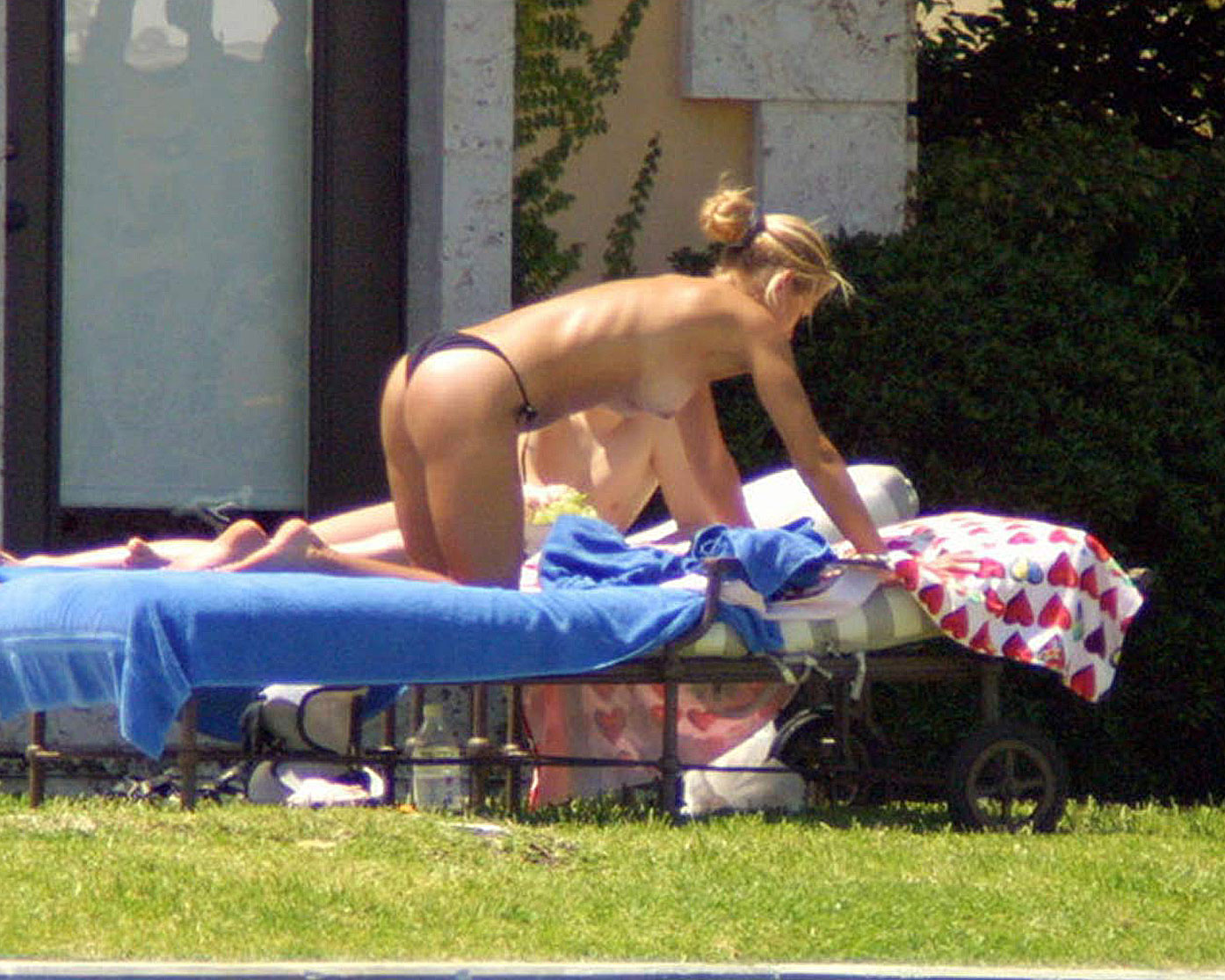 The Nip Slip Nude Celebrities Celeb Wardrobe Malfunctions