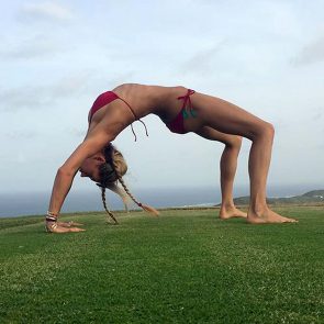 Anna Kournikova doing yoga naked