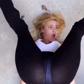 Lele Pons naked in the pussy