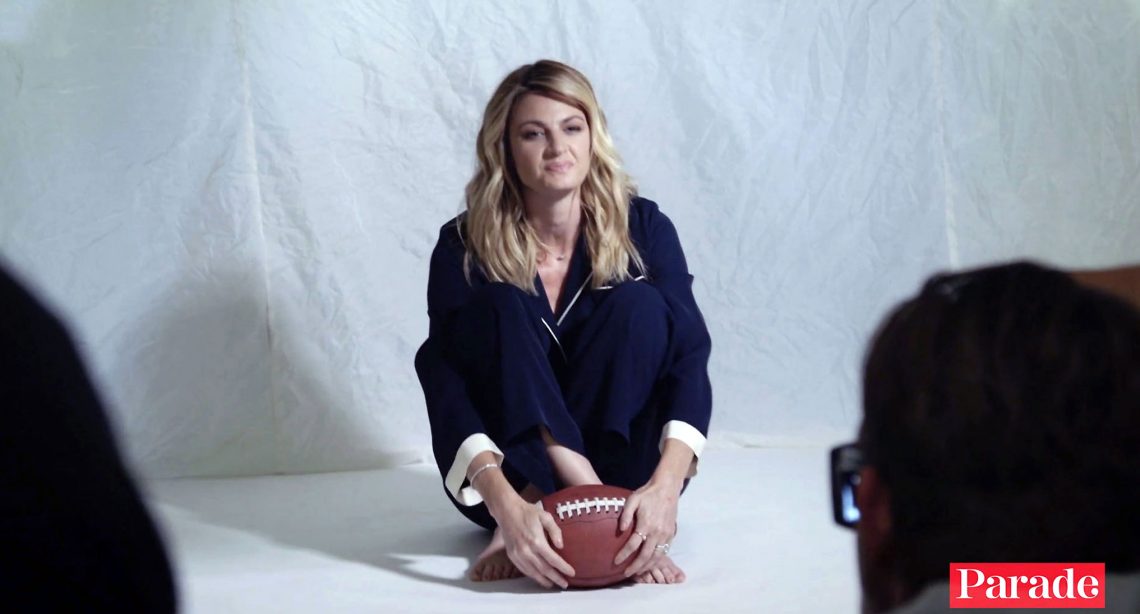 Erin Andrews Nude In Peephole Video And Hot & Sexy Pics - Yo