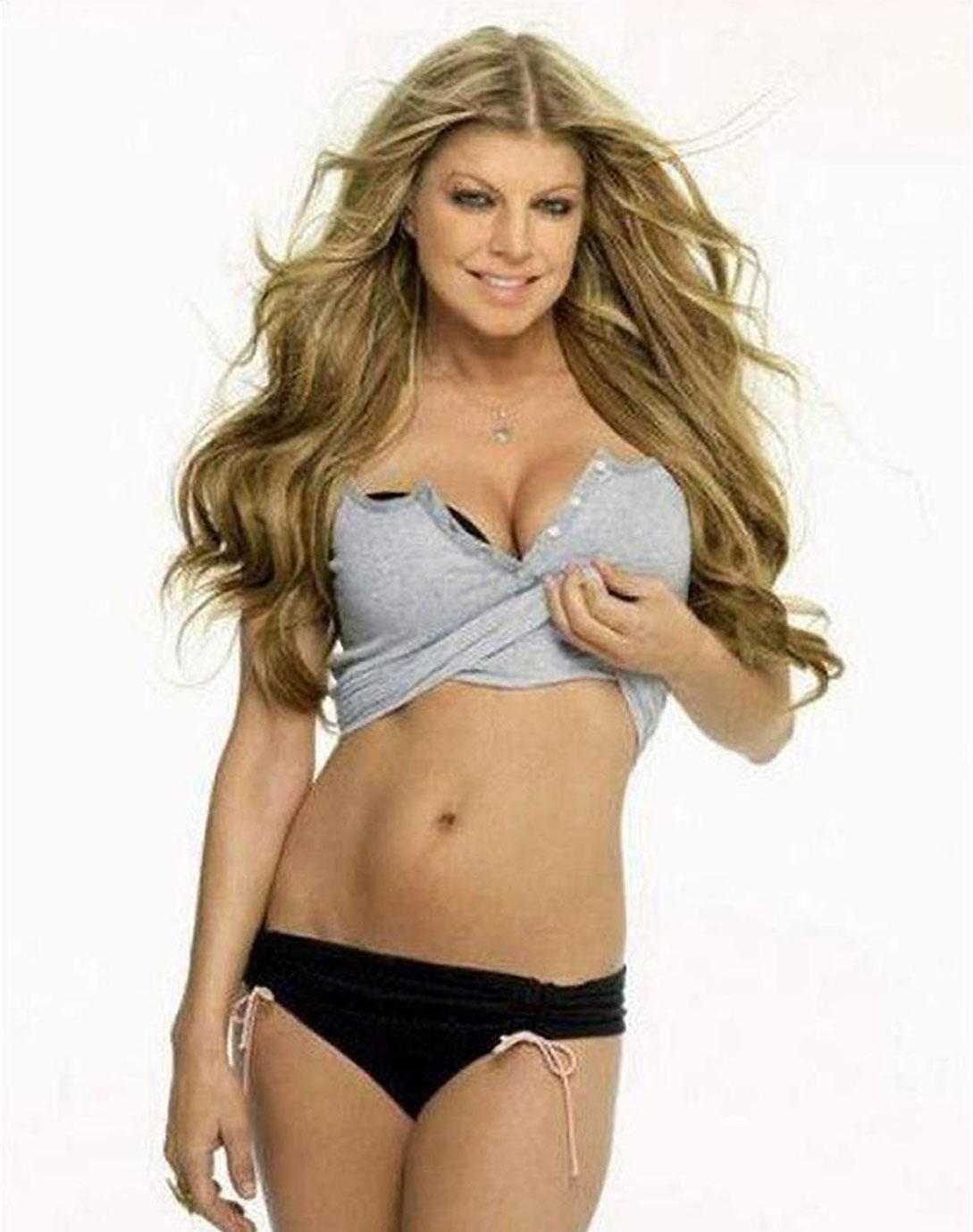 Fergie's sexy bikini twitpic