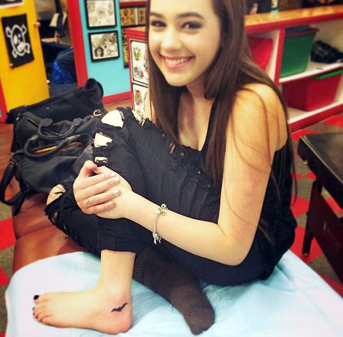 Mary Mouser Feet Pictures.