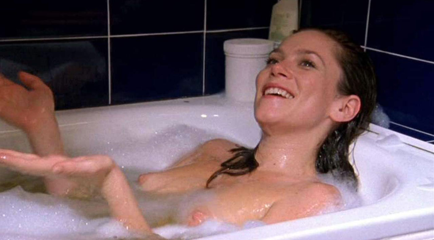 Anna Friel Nude and Topless Pics.