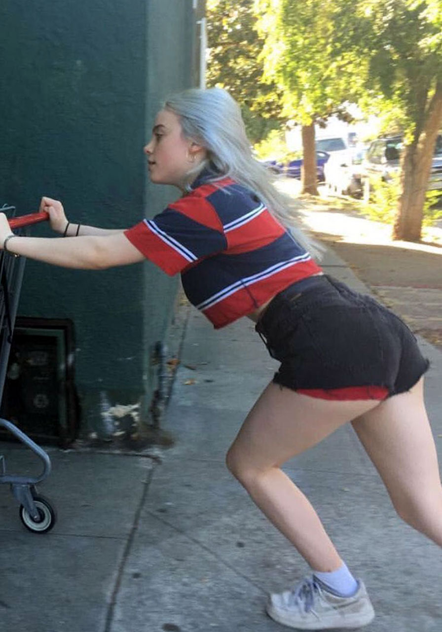 Billie Eilish Sexy - Big Tits and Ass Pics.