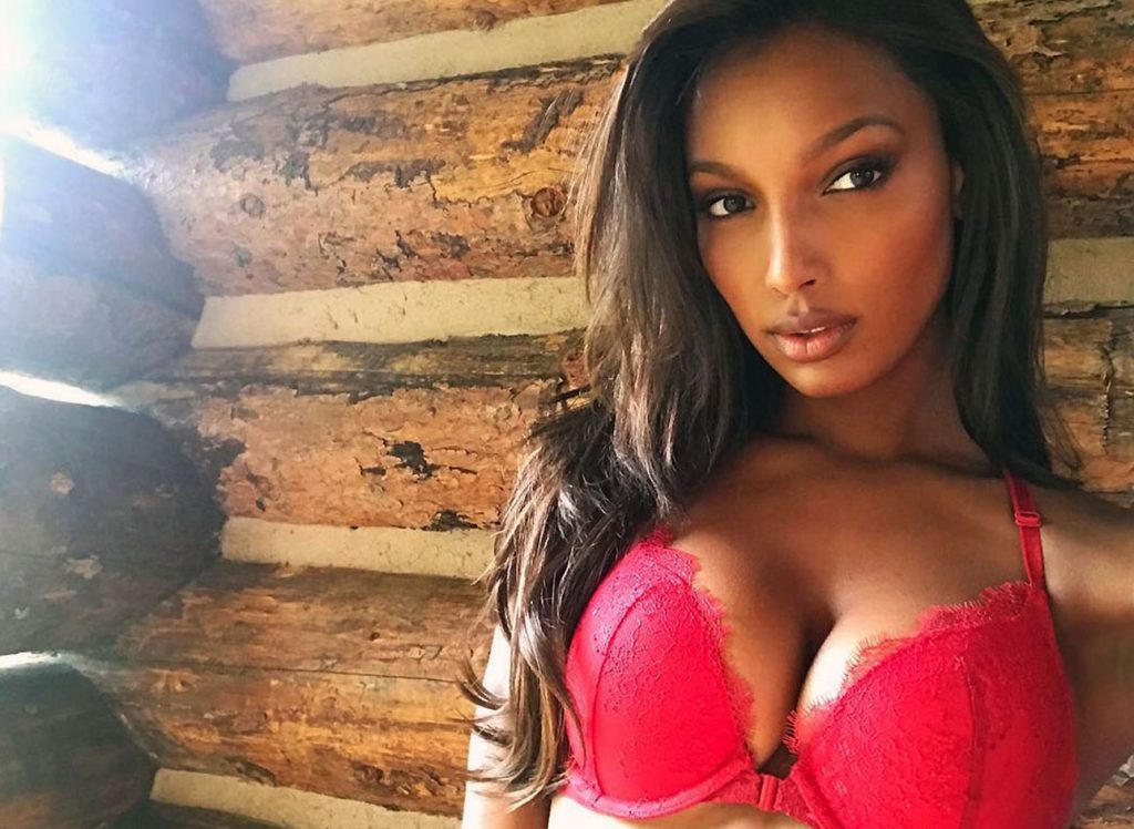 Jasmine Tookes's tits