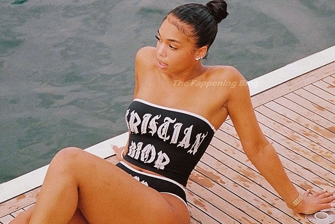 Now, we are moving to Lori Harvey nude and sexy bikini collection! 