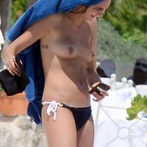 Nude photos delevingne leaked cara Cara Delevingne