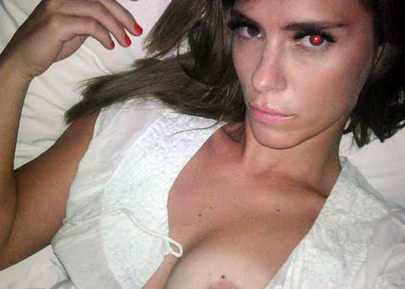 Carolina Dieckmann Nude Pics Leaked from her iCloud.