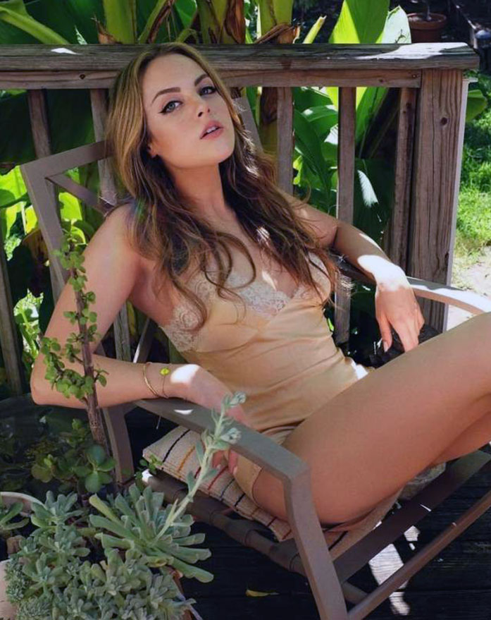 Elizabeth Gillies Sexy Cleavage and Big Butt Pics.