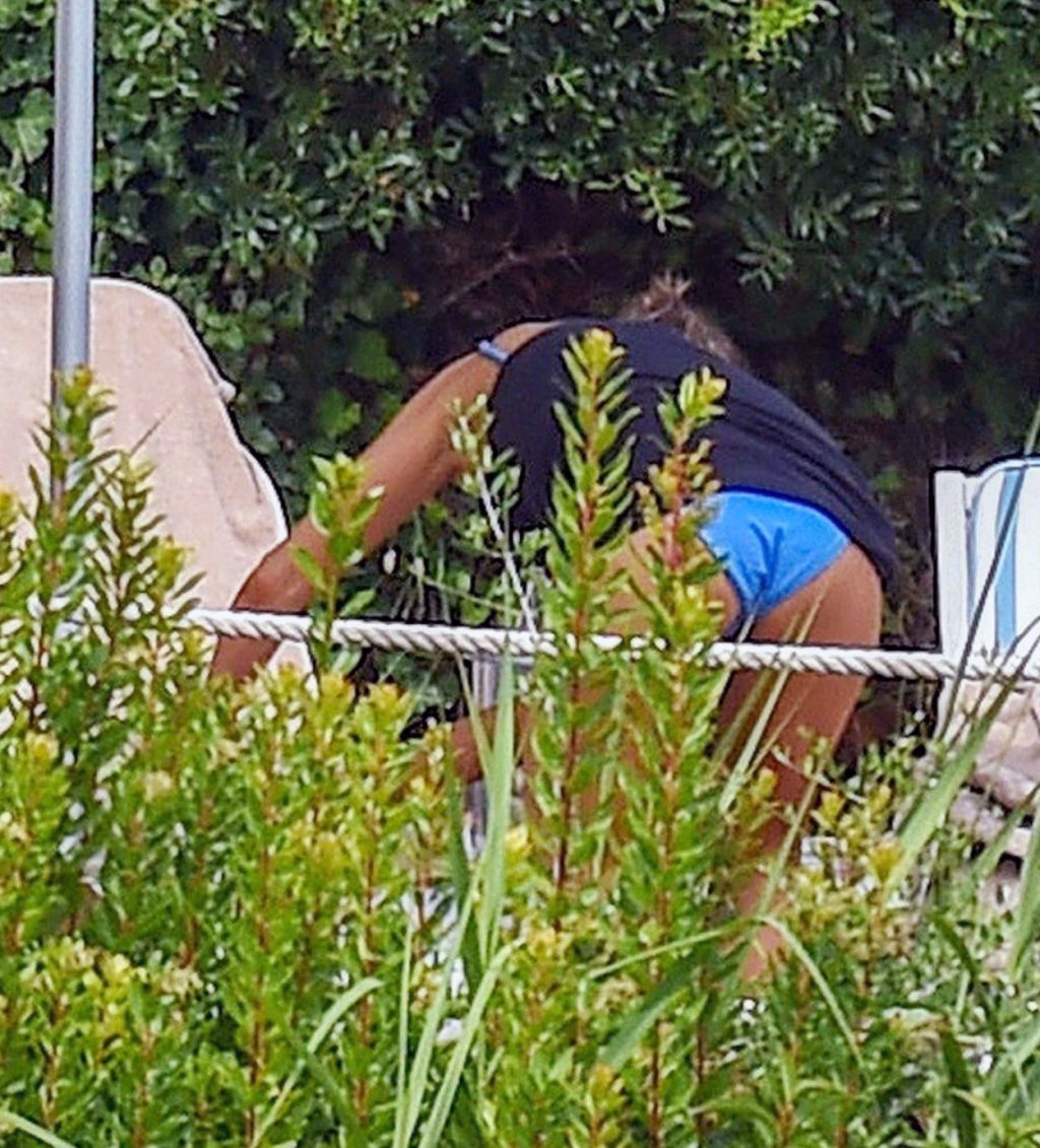 Jennifer Aniston ass