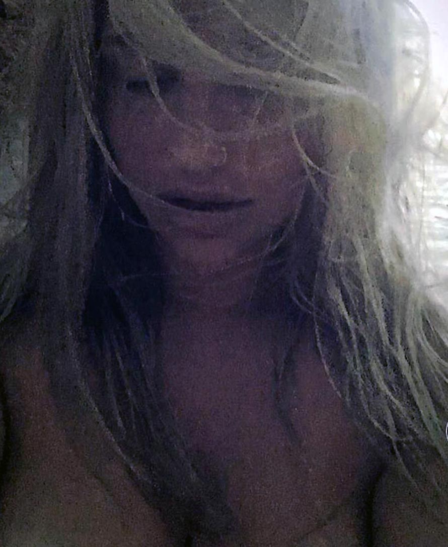 Kesha leaked nude photos