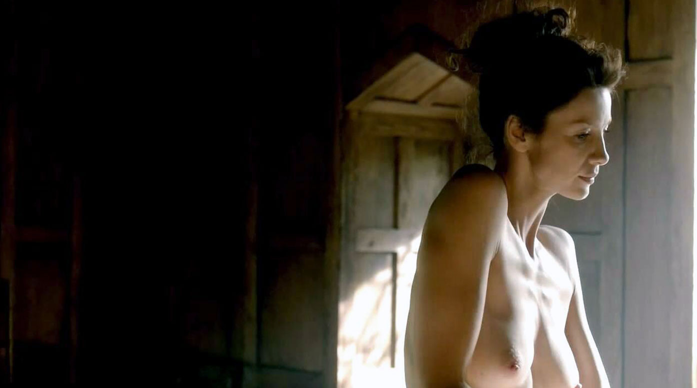 Caitriona Balfe Nude Scenes From "Outlander" .
