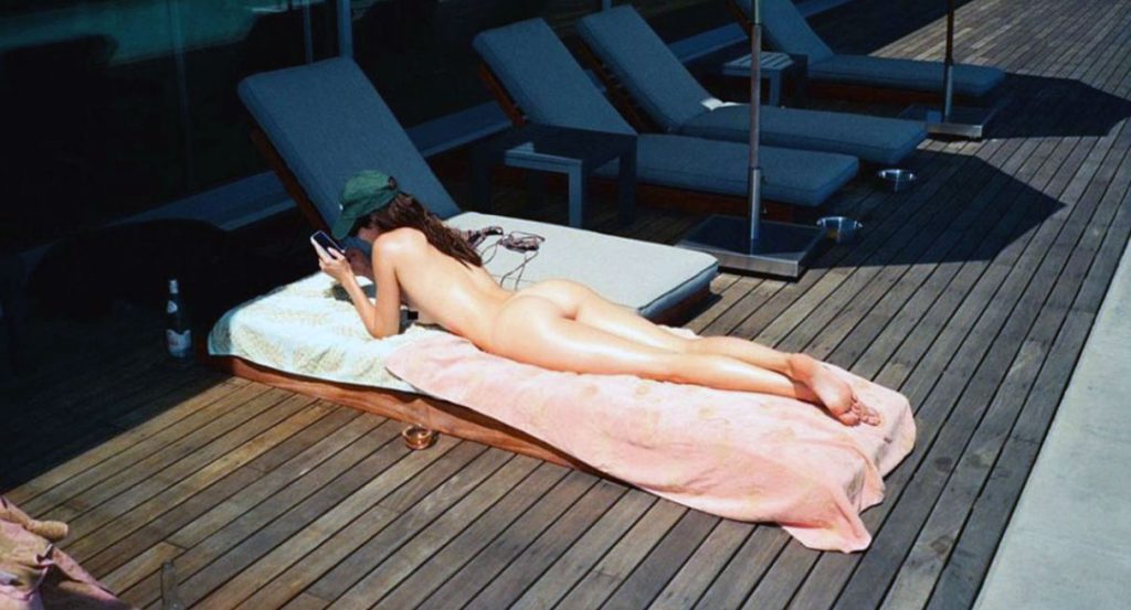 Kendall Jenner nude ass in new photo
