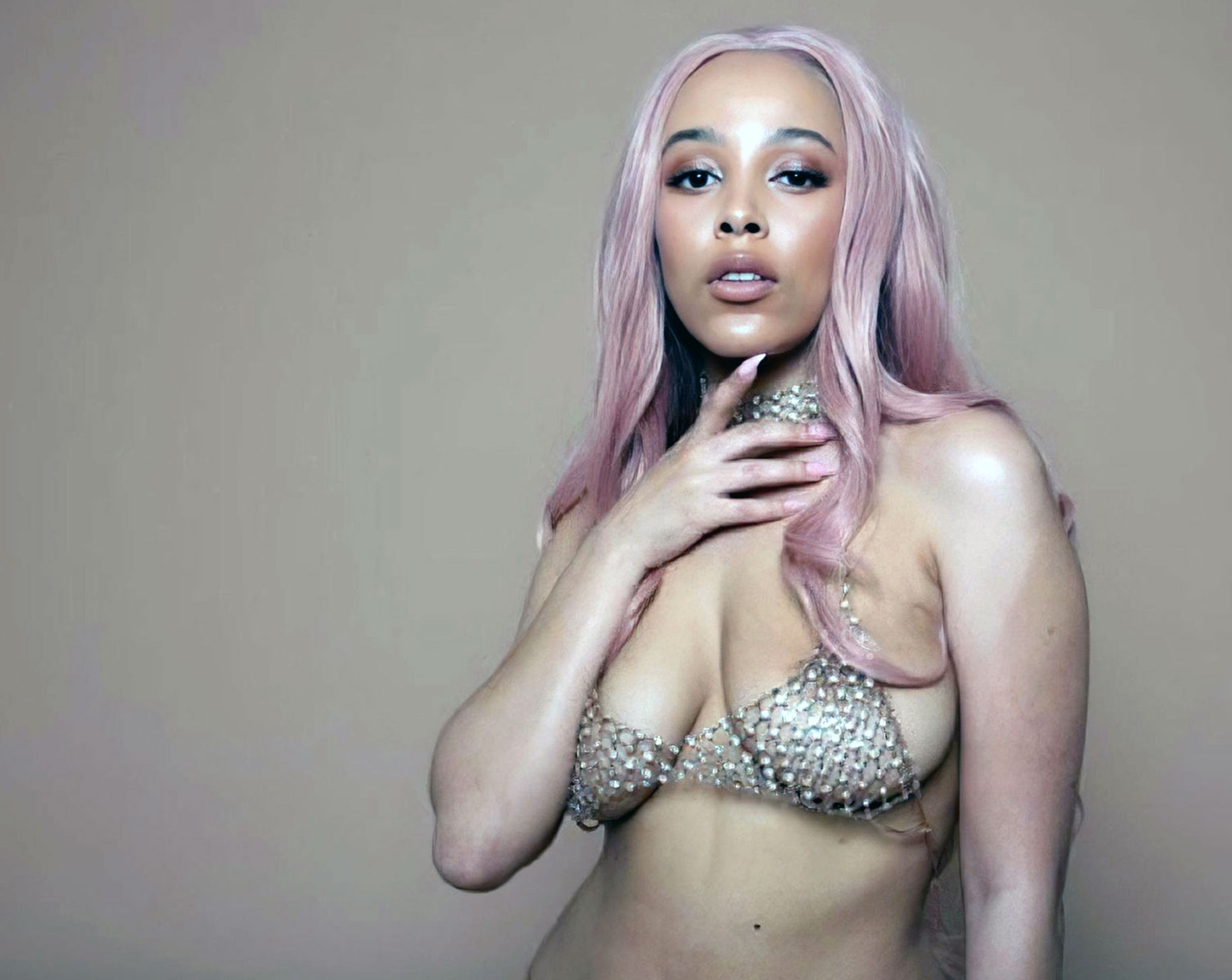 Doja cat nipple slip